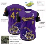 3D Lila Baseball Gold-Schwarze Klaue Custom Jersey Authentischer Footballhelm und altes Tiermuster-Design 3D Lila Baseball Gold-Schwarze Klaue Custom Jersey Authentischer Footballhelm und altes Tiermuster-Design